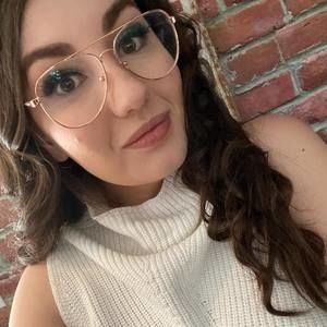 Meet your Posher, Cassandra